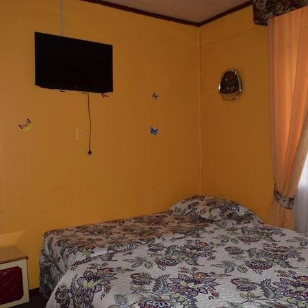 Hostal Torres Del Paine Punta Arenas Exterior foto