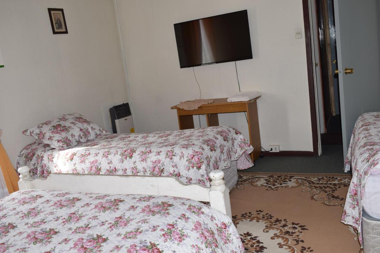 Hostal Torres Del Paine Punta Arenas Exterior foto
