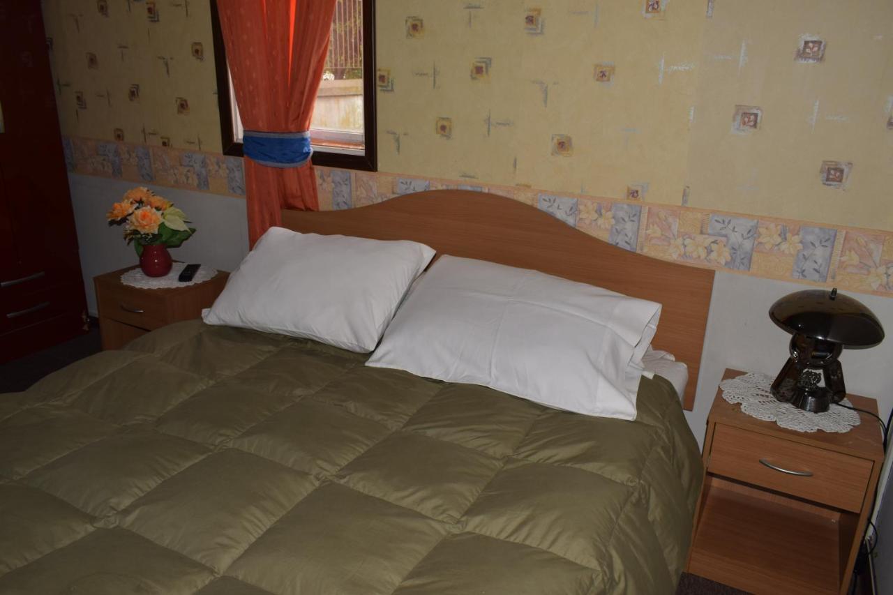 Hostal Torres Del Paine Punta Arenas Exterior foto