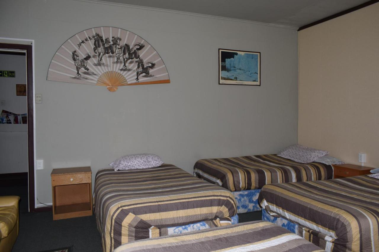 Hostal Torres Del Paine Punta Arenas Exterior foto